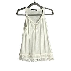 White House Black Market White Sleeveless Top Eyelet Trim and Tassels Size Small